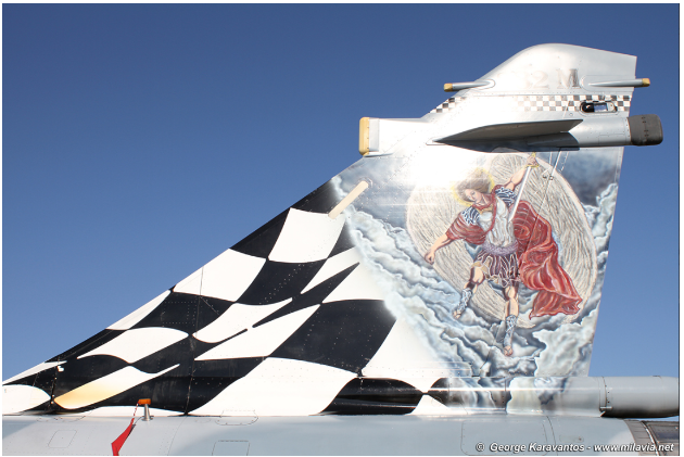 წმ. გიორგისა და მიქაელ მთავარანგელოზის გამოსახულებების მქონე გამანადგურებლების ფოტოები პროგრამულად დამუშავებულია Mirage 8 წმ. გიორგისა და მიქაელ მთავარანგელოზის გამოსახულებების მქონე გამანადგურებლების ფოტოები პროგრამულად დამუშავებულია